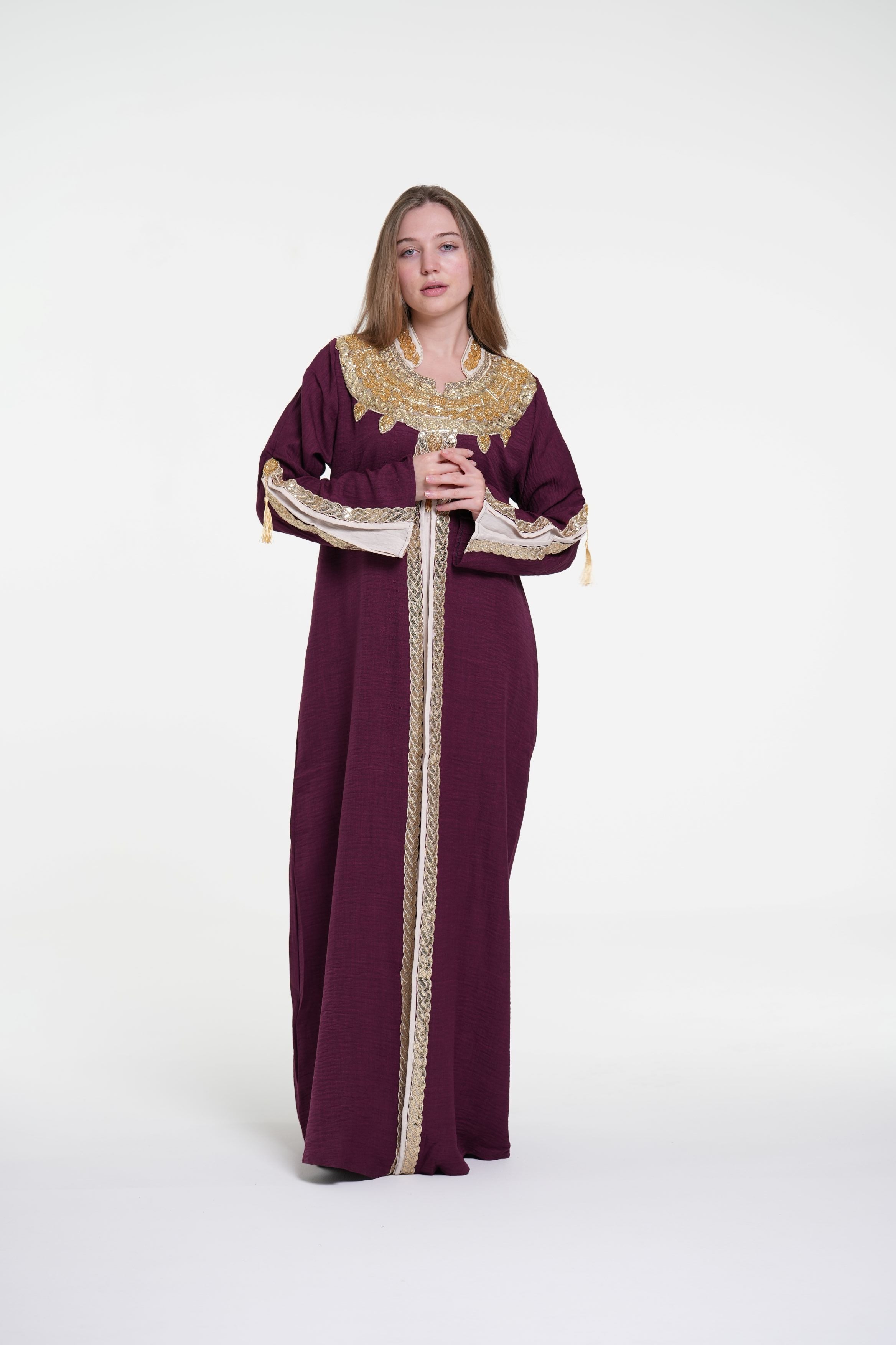 Embroidered Jalabiya with Handcrafted Details