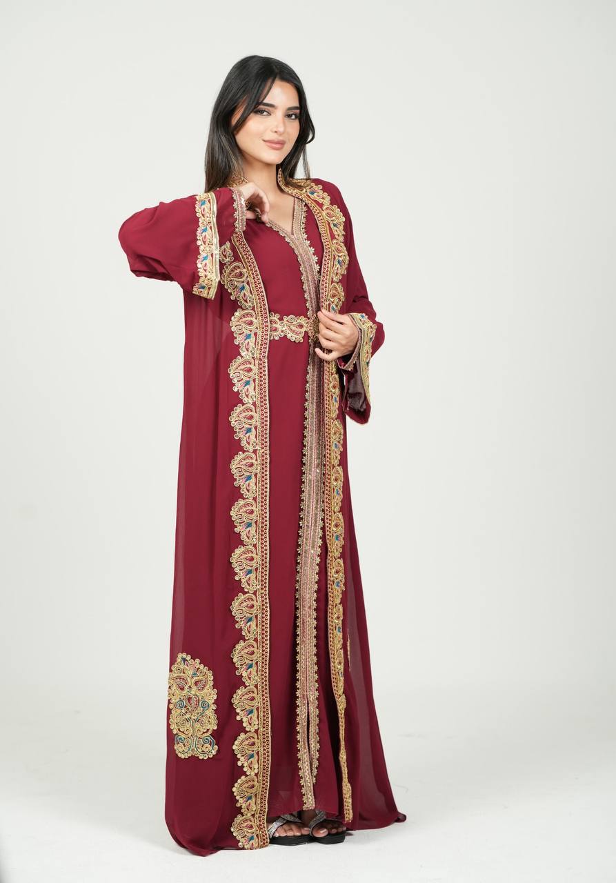 قفطان شيفون مطرز يدويًا