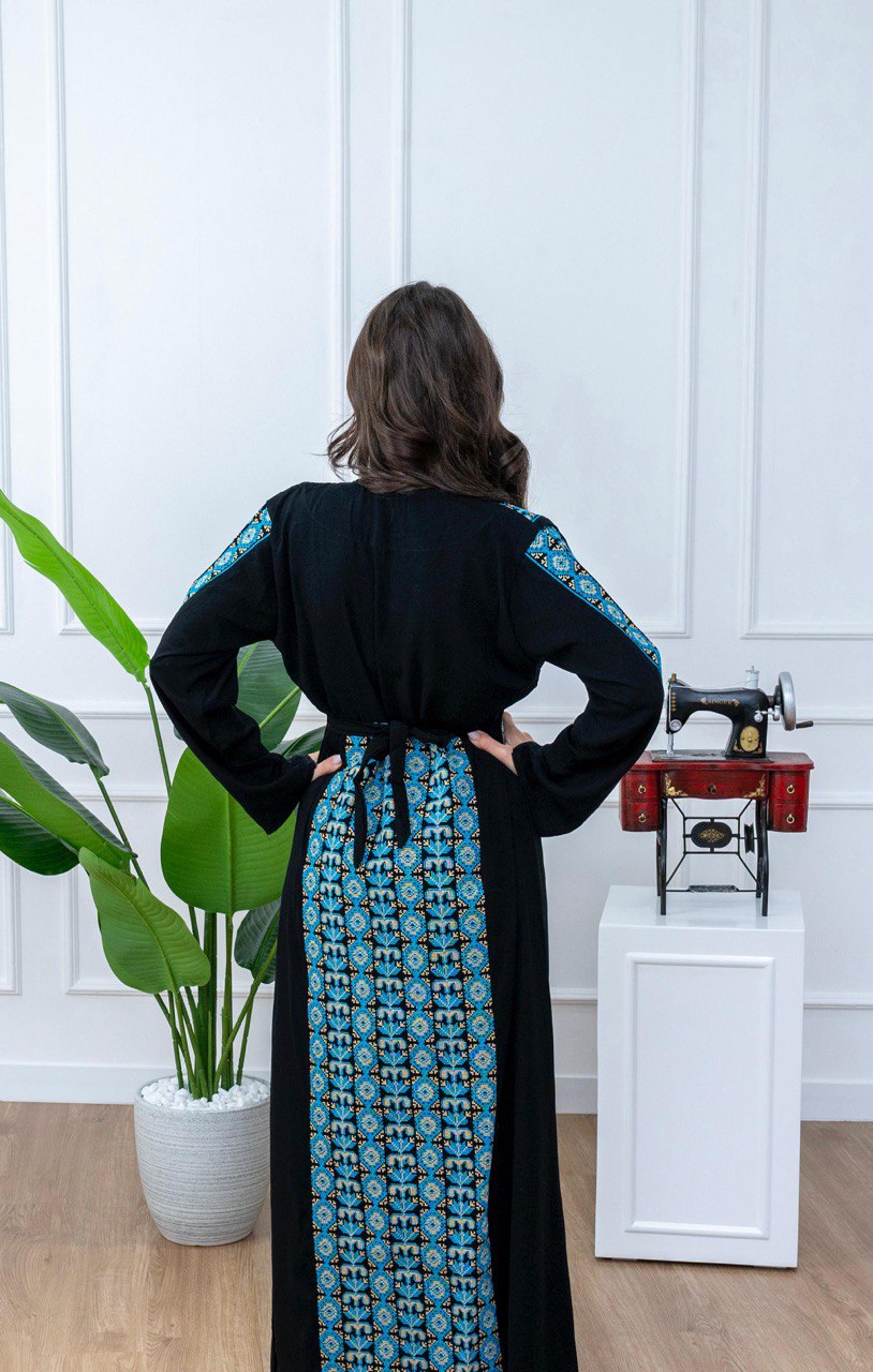 جلابية فلسطينية مطرزة مع حزام