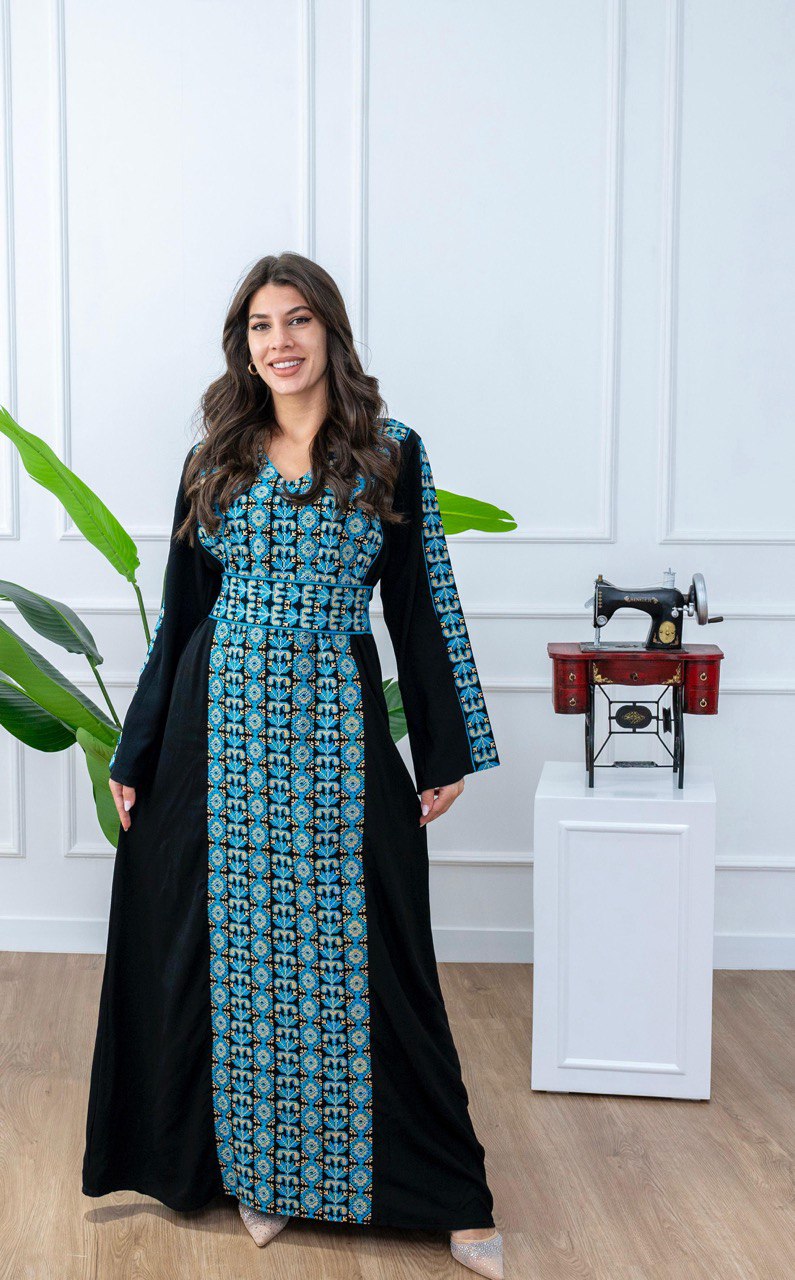 جلابية فلسطينية مطرزة مع حزام