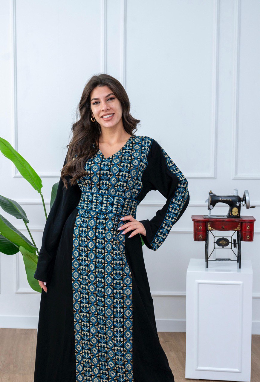 جلابية فلسطينية مطرزة مع حزام