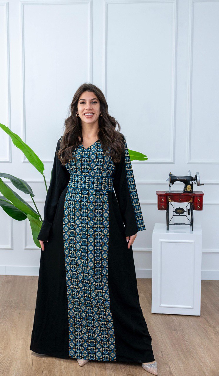 جلابية فلسطينية مطرزة مع حزام