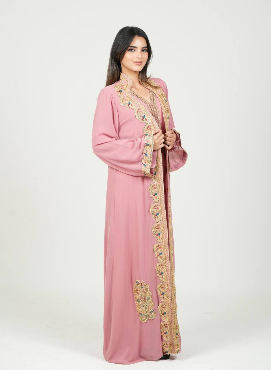 قفطان شيفون مطرز يدويًا