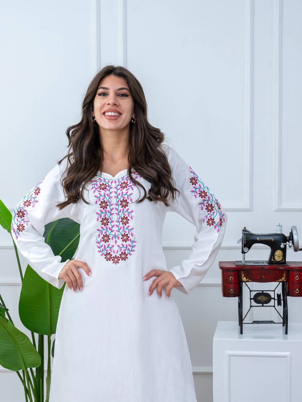 جلابية قطن كتان مطرزة