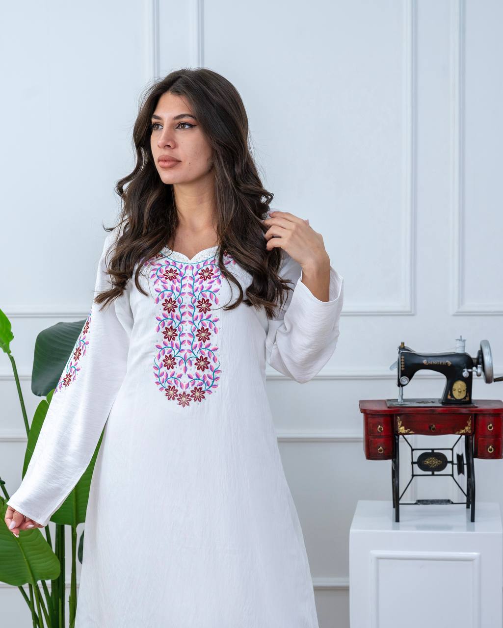 جلابية قطن كتان مطرزة